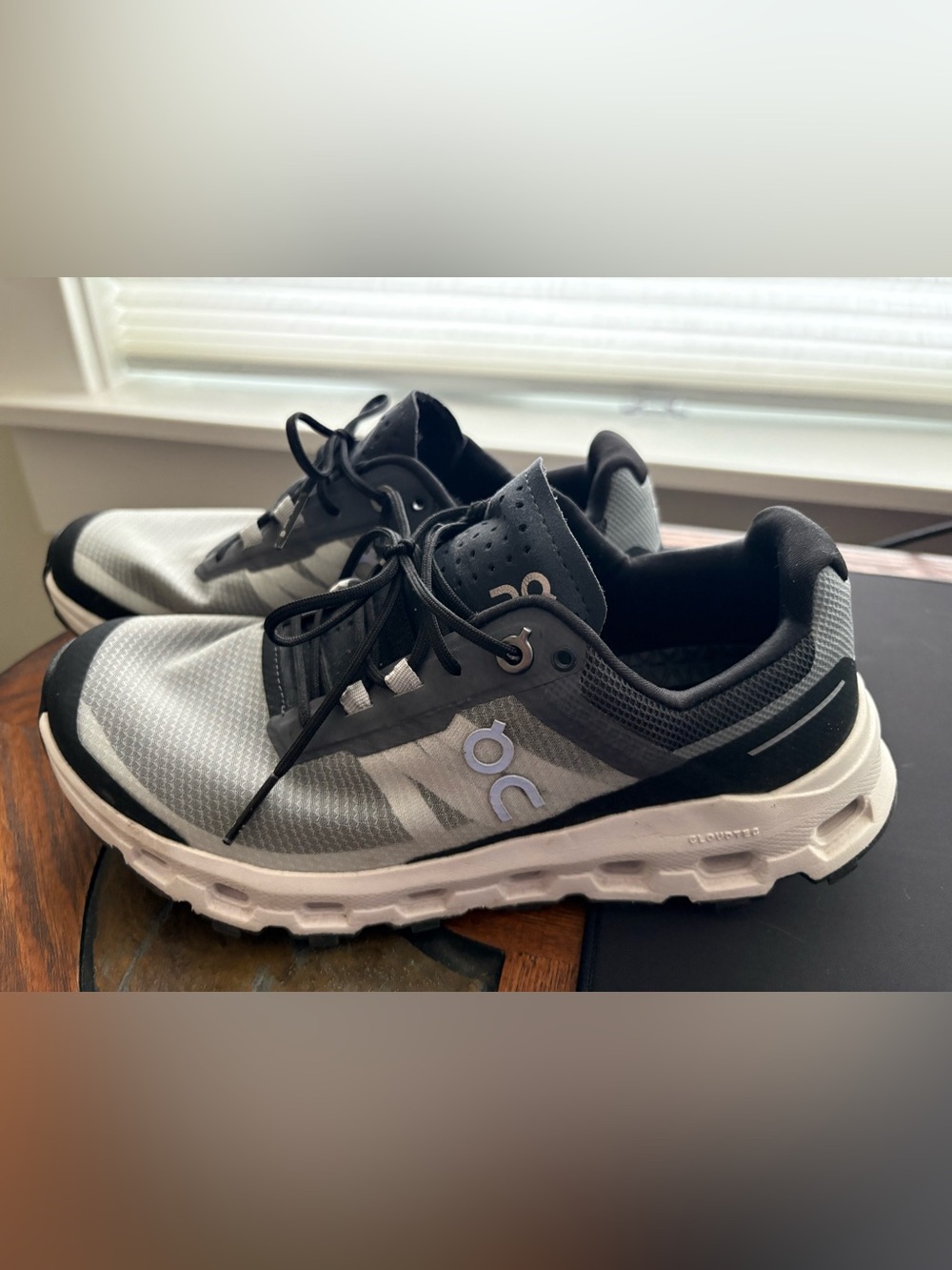 On Running Cloudrunning Women's Grey/Black Running Shoes size 6